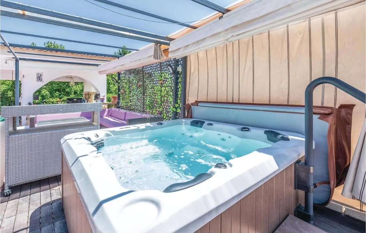 Amazing Home In تورديرا
